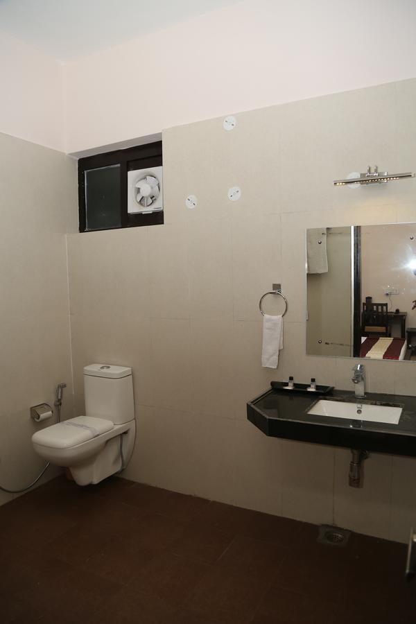 Gulmohar Sariska Resort Bairat Bagian luar foto
